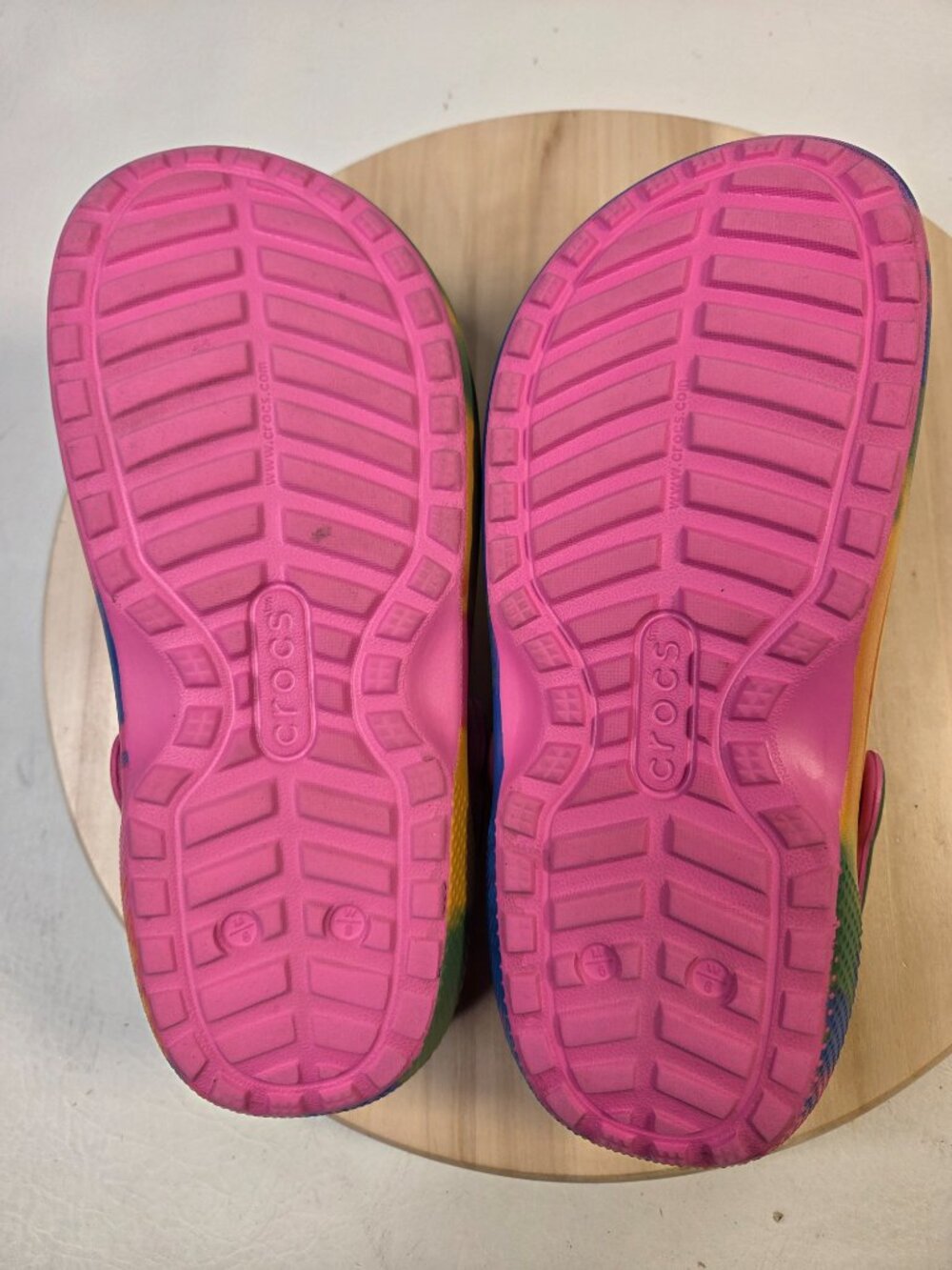Crocs Classic Tie Dye Graphic Fur Lined Clogs Women US 8 - Picture 12 of 13